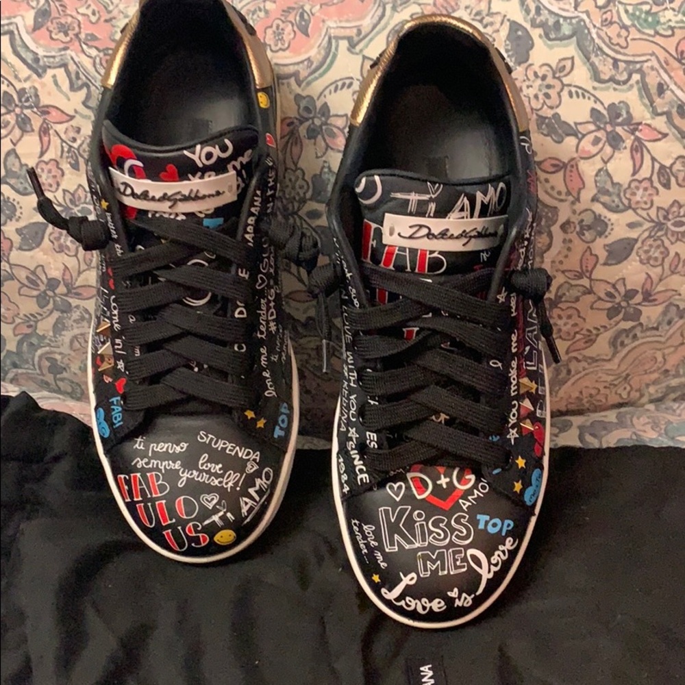 Shoes - Picture 4 of 8